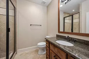 1112 Peveto St, Houston, TX 77019 - Photo 10