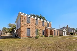 11350 Raven View Dr, Houston, TX 77067 - Photo 2