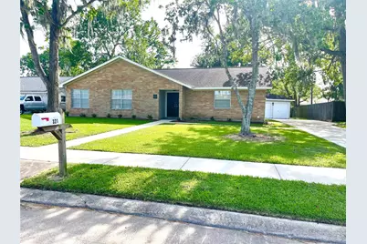 321 Petunia Street, Lake Jackson, TX 77566 - Photo 1