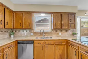 2012 Briar Ln, Richmond, TX 77469 - Photo 12