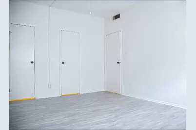 7031 N Holiday Drive, Galveston, TX 77550 - Photo 8