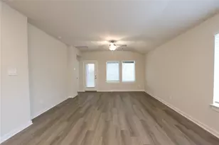 6686 Lahna Oak Dr, Conroe, TX 77304 - Photo 2