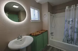 642 5th St, Dickinson, TX 77539 - Photo 12