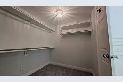 1307 Riverine Court, Houston, TX 77055 - Photo 32