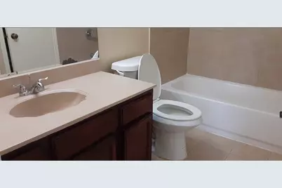 8223 Furlong Lane, Houston, TX 77071 - Photo 14