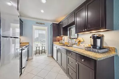 7000 Seawall Boulevard #636, Galveston, TX 77551 - Photo 6