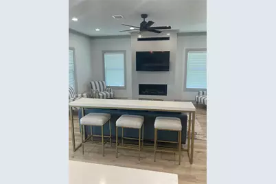 1166 N Monkhouse Drive, Crystal Beach, TX 77650 - Photo 8