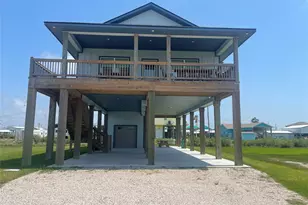 1166 N Monkhouse Dr, Crystal Beach, TX 77650 - Photo 1