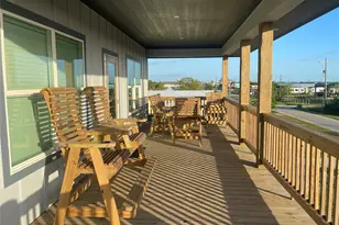 1166 N Monkhouse Dr, Crystal Beach, TX 77650 - Photo 38