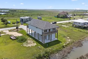 1166 N Monkhouse Dr, Crystal Beach, TX 77650 - Photo 40