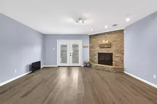 6370 Creekbend Dr, Houston, TX 77096 - Photo 4