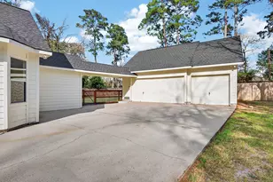 905 Carriage Hills Blvd, Conroe, TX 77384 - Photo 8