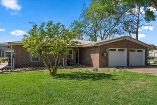 118 Gov Sterling Cir, Point Blank, TX 77364 - Photo 1