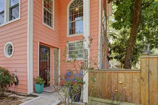 2205 Mission St, Kemah, TX 77565 - Photo 2