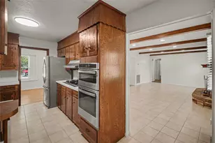 1909 Adams St, Alvin, TX 77511 - Photo 8