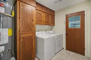 1909 Adams St, Alvin, TX 77511 - Photo 30