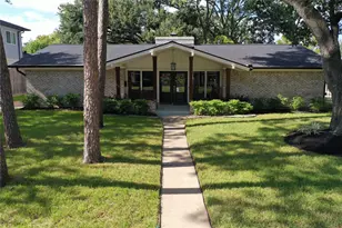10610 Chevy Chase Dr, Houston, TX 77042 - Photo 1