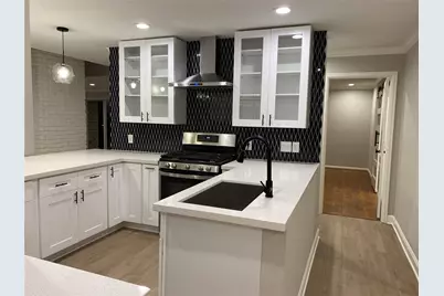 10610 Chevy Chase Drive, Houston, TX 77042 - Photo 10