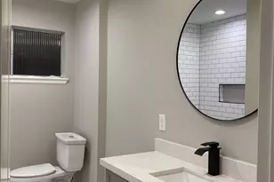 10610 Chevy Chase Dr, Houston, TX 77042 - Photo 16