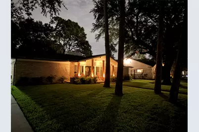 10610 Chevy Chase Drive, Houston, TX 77042 - Photo 24