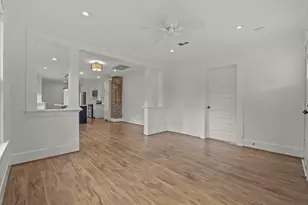 724 E 21st St, Houston, TX 77008 - Photo 10