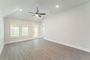 10696 Wild Chives, Conroe, TX 77385 - Photo 14