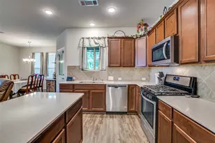 2202 Timberland Country Ct, Conroe, TX 77304 - Photo 14
