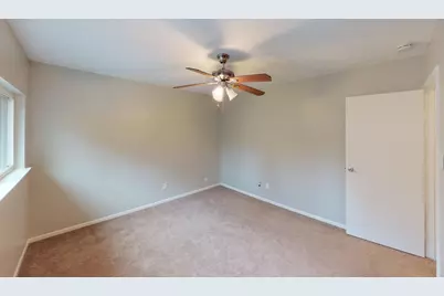 13 Hickorybark Drive, The Woodlands, TX 77381 - Photo 12