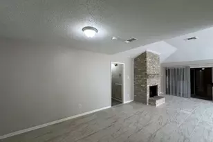 11807 S Youngwood Ln, Houston, TX 77043 - Photo 6