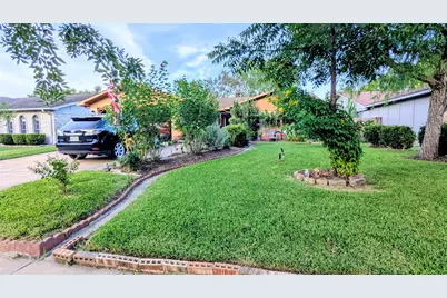 7307 La Granada Drive, Houston, TX 77083 - Photo 4