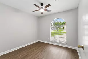 5046 Pleasure Lake Dr, Willis, TX 77318 - Photo 12