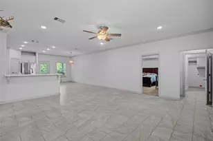 46 Nelson Ct, Jones Creek, TX 77541 - Photo 4