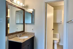 2750 Holly Hall St, Houston, TX 77054 - Photo 16