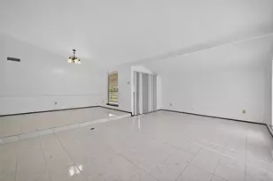 14315 Lourdes Dr, Houston, TX 77049 - Photo 2