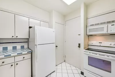 5001 Woodway Drive #706, Houston, TX 77056 - Photo 16