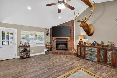 727 Cindy Lane, Cove, TX 77523 - Photo 4