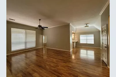 8011 Aspen Court, Baytown, TX 77523 - Photo 4