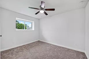 9715 Seeker St, Houston, TX 77078 - Photo 14