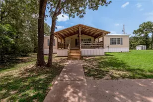37 Riverside Ln, Huntsville, TX 77320 - Photo 2