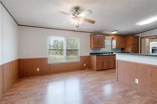 37 Riverside Ln, Huntsville, TX 77320 - Photo 8