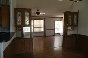 37 Riverside Ln, Huntsville, TX 77320 - Photo 2