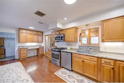 2282 Woodland Springs Street, Houston, TX 77077 - Photo 10