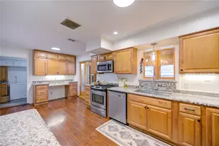 2282 Woodland Springs St, Houston, TX 77077 - Photo 10