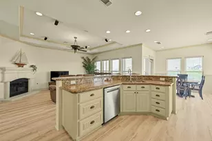 13610 Windlass Cir, Galveston, TX 77554 - Photo 18