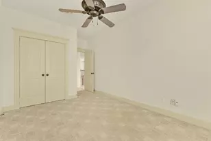 13610 Windlass Cir, Galveston, TX 77554 - Photo 34
