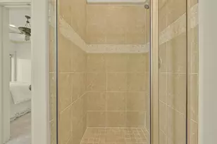 13610 Windlass Cir, Galveston, TX 77554 - Photo 26