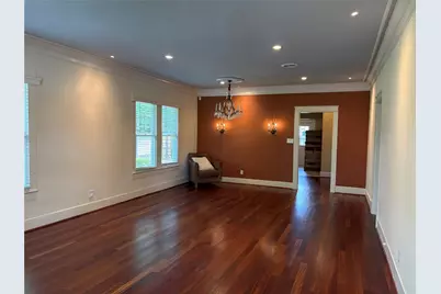 643 E 10th 1/2 Street, Houston, TX 77008 - Photo 2