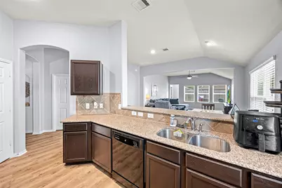 1062 Carolina Wren Circle, Houston, TX 77073 - Photo 8