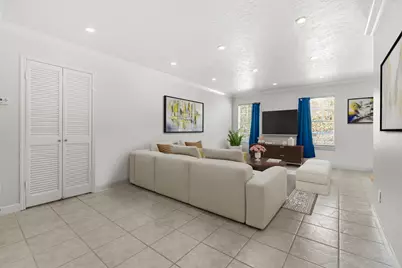 357 N Post Oak Lane #217, Houston, TX 77024 - Photo 2