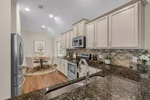 9023 S Comanche Cir, Willis, TX 77378 - Photo 8